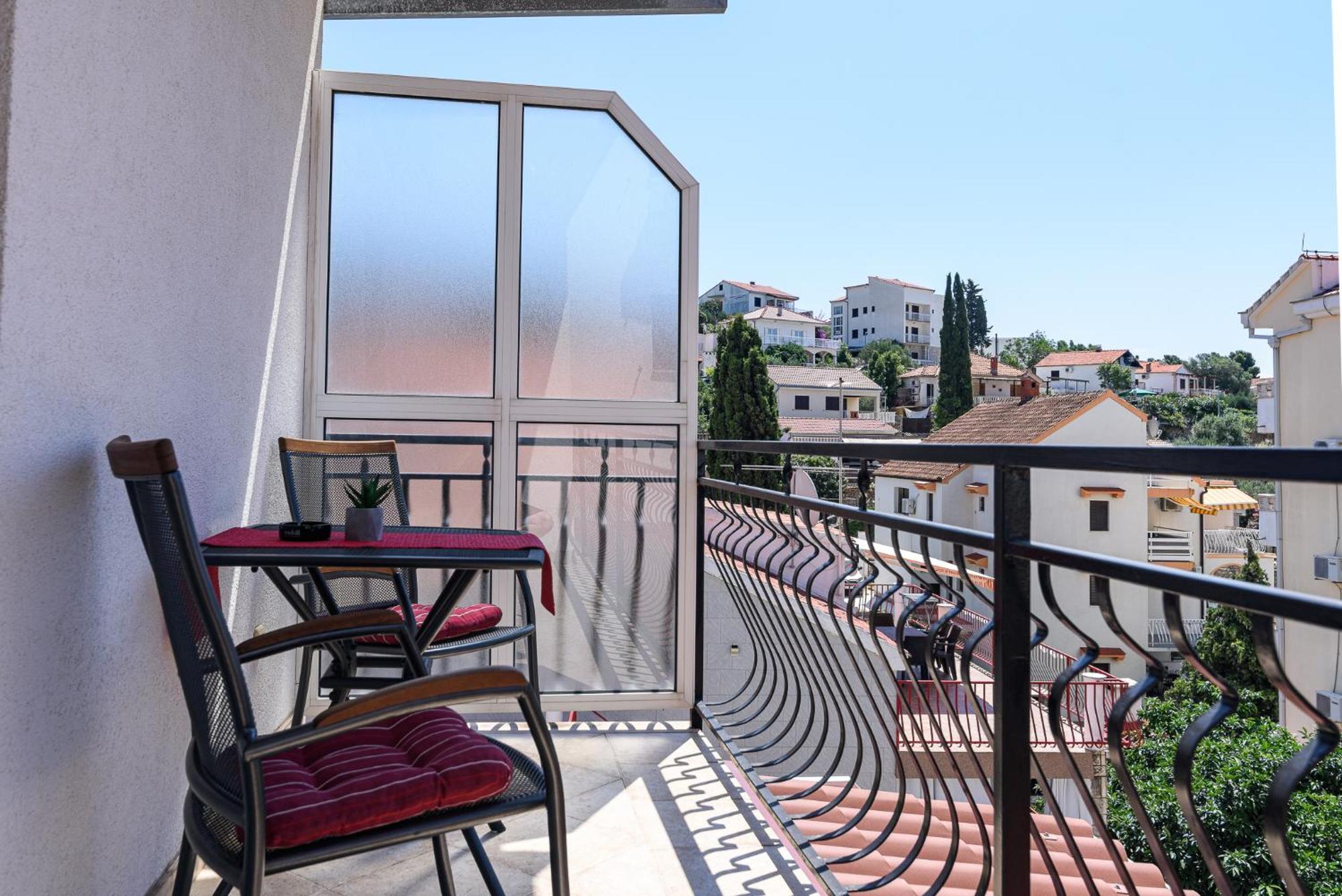 Apartmani Suki Trogir Ngoại thất bức ảnh