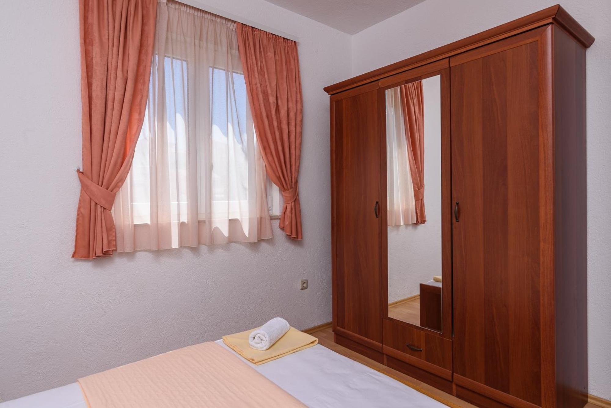 Apartmani Suki Trogir Ngoại thất bức ảnh