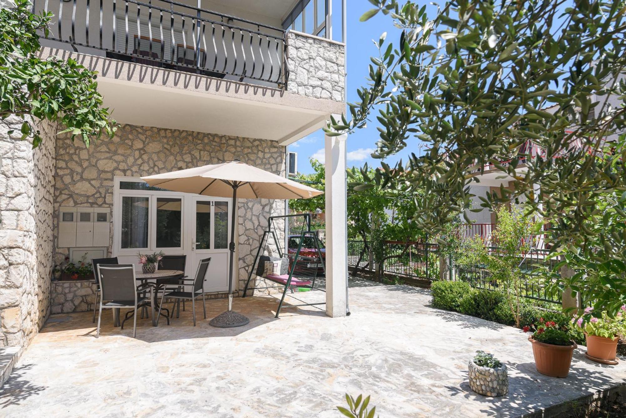 Apartmani Suki Trogir Ngoại thất bức ảnh